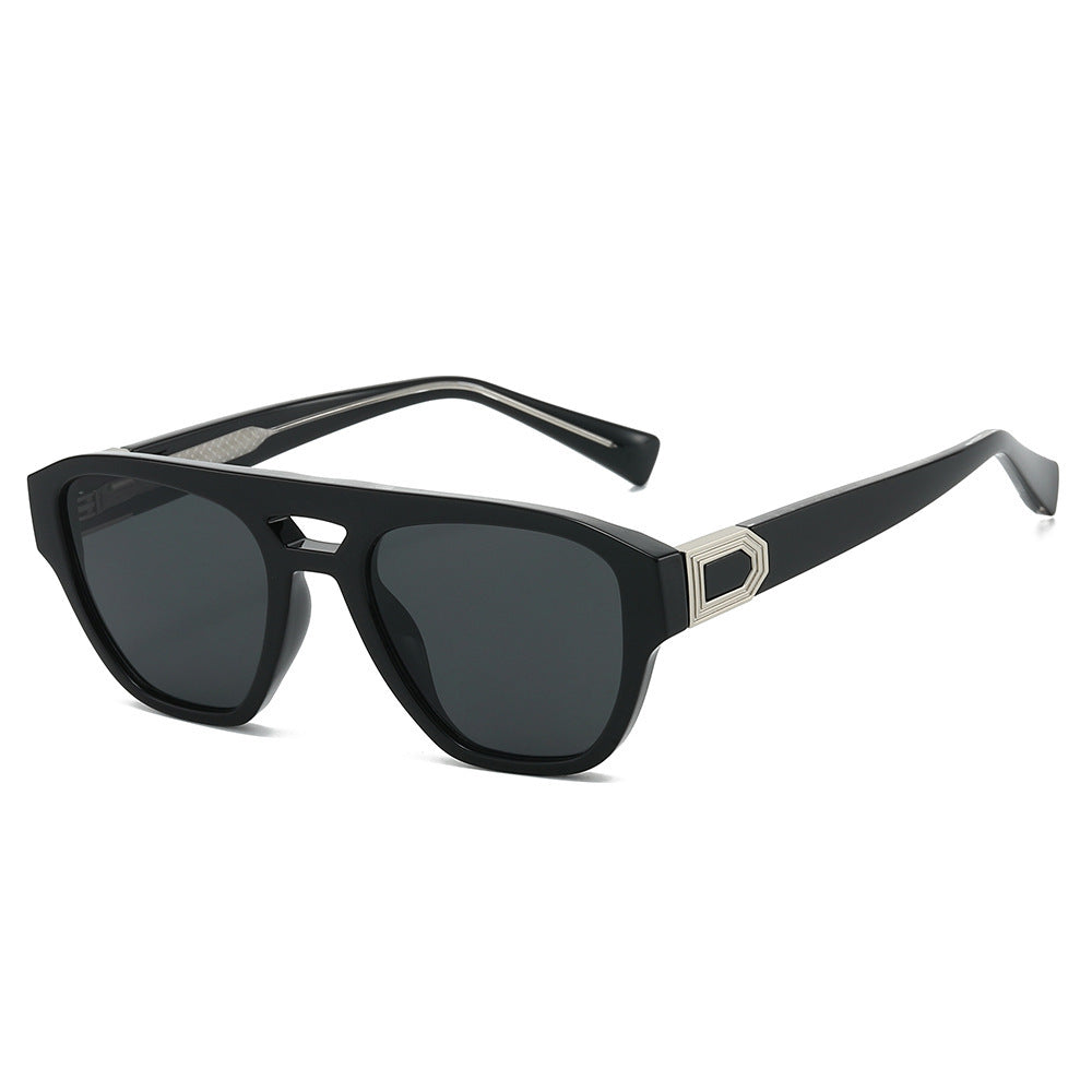 Ladies Designer Sunglasses with modern, angular frame and gradient Bowlift