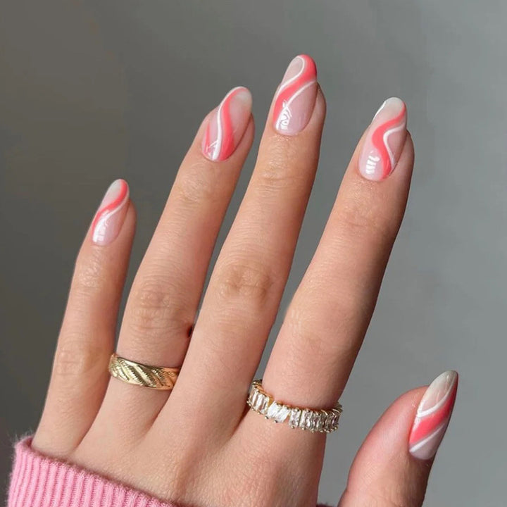 Artful nail extensions with an elegant leaf pattern Bowlift