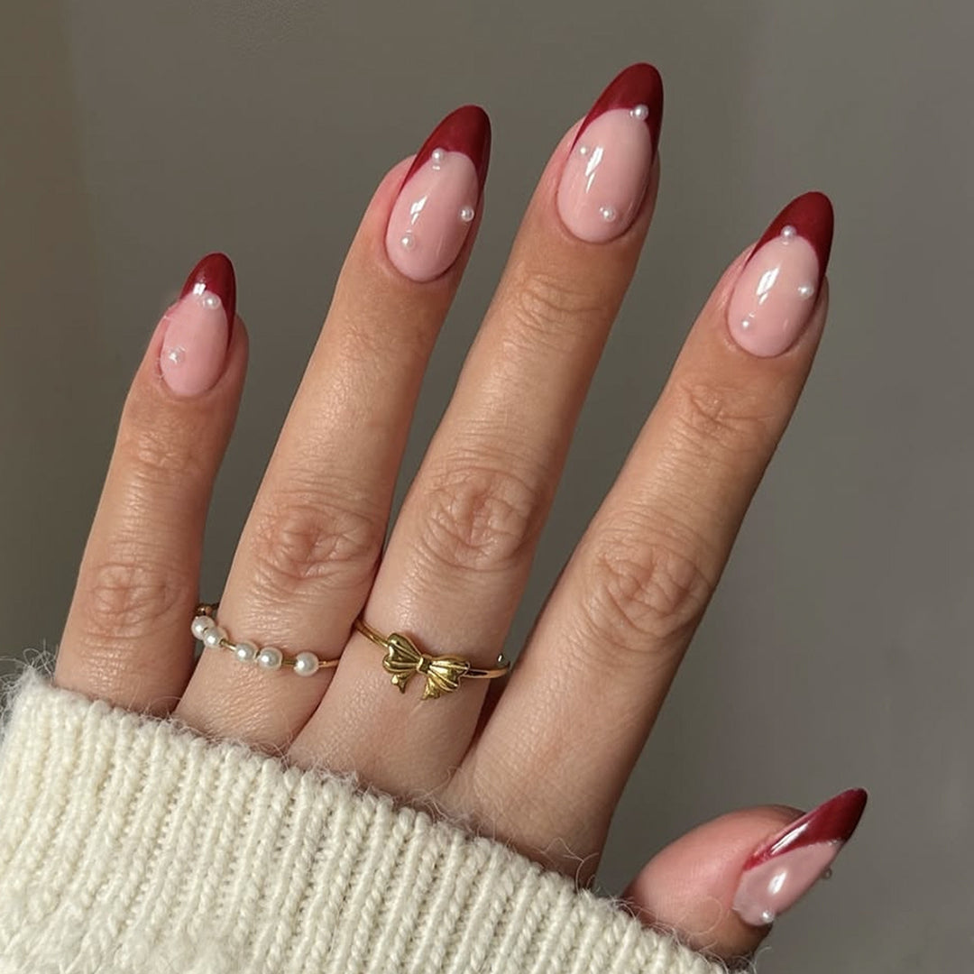 Artificial nail set with glamorous accents and elegant tips Bowlift