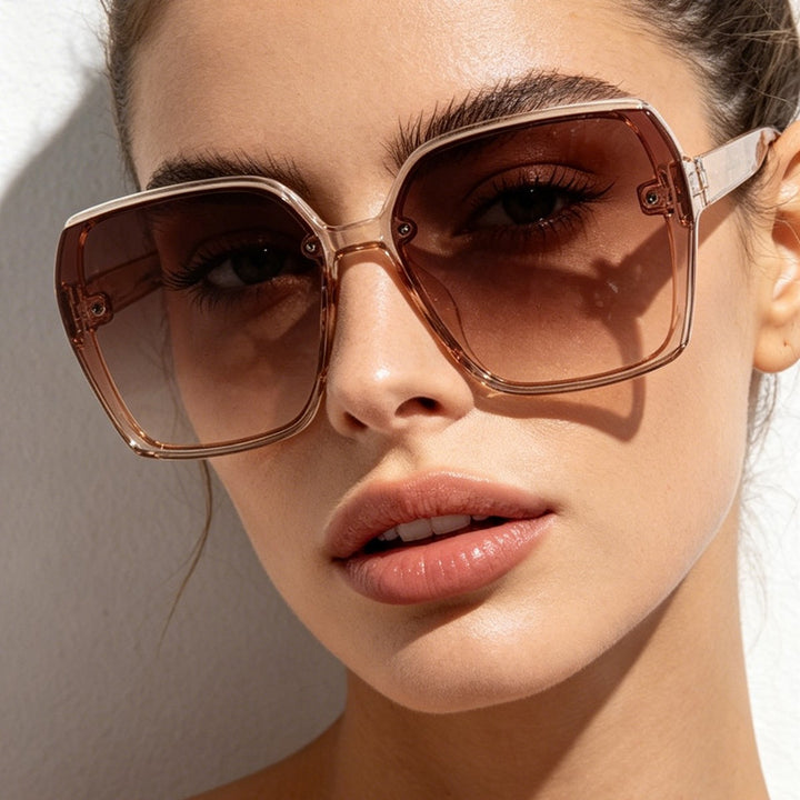 Women's stylish square sunglasses with gradient lenses Bowlift