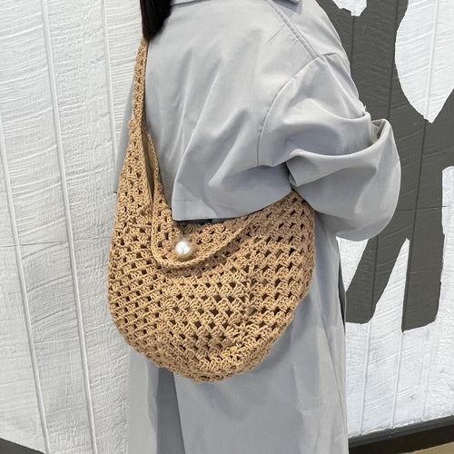 Handmade shoulder bag with bead closure Bowlift