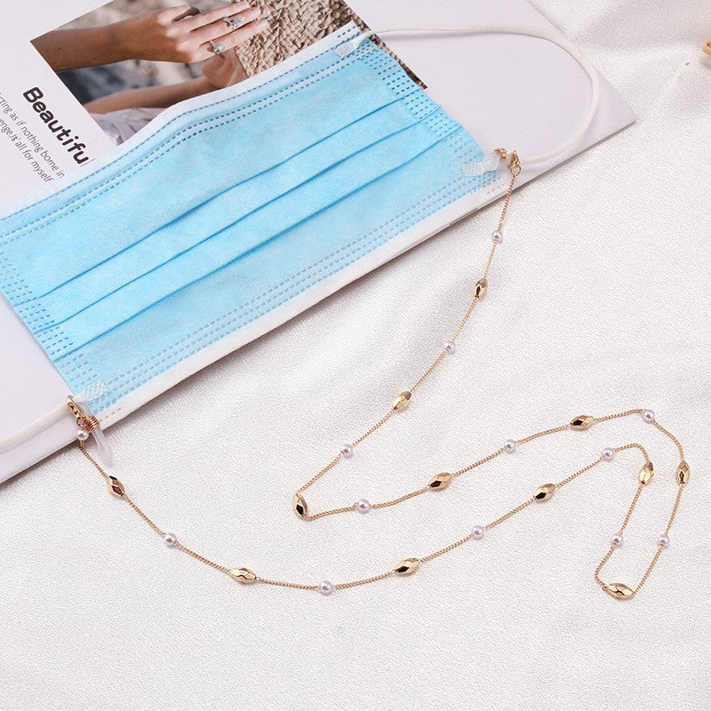 Heart Pendant Eyewear Chain Bowlift