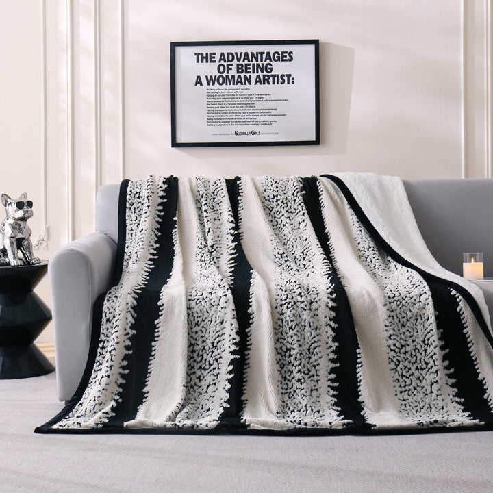 Chic Floral Pattern Throw Blanket Bowlift