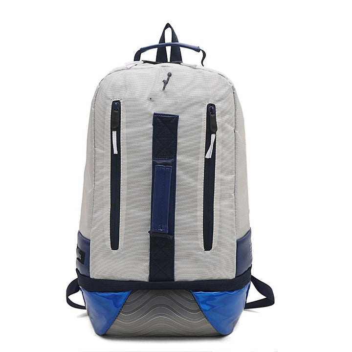 Sporty backpack with insulating bottom and water-repellent surface Bowlift