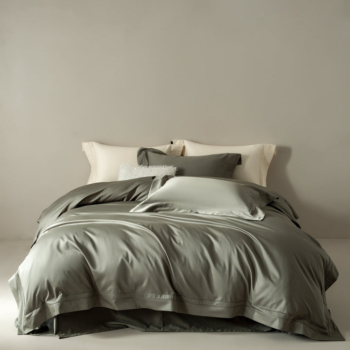Silky-smooth satin bedding set with hotel closure