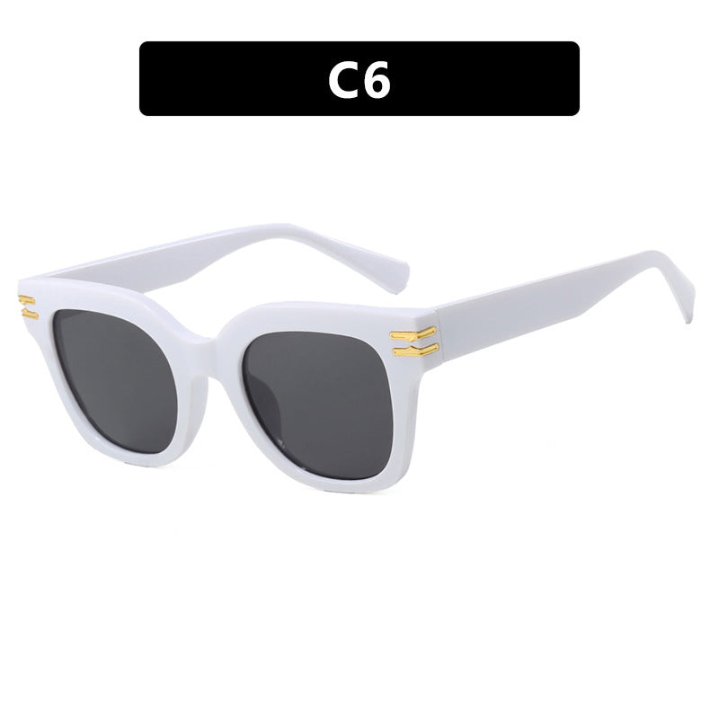 Women's stylish sunglasses with elegant accents Bowlift