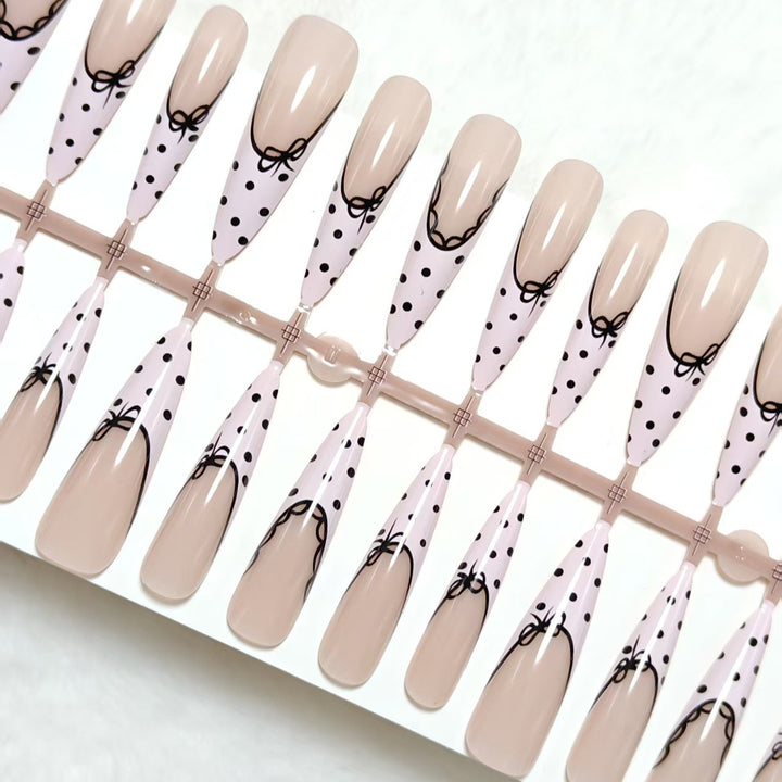 Artificial nail tips with bow pattern Bowlift