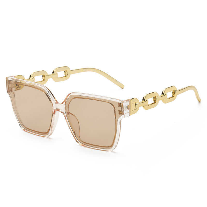 Women Oversized Fashion Sunglasses with Exceptional Chain Design Bowlift