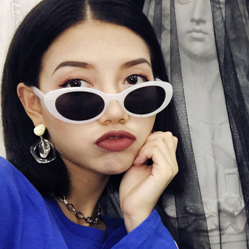 Women's Cat-Eye Sunglasses with Transparent Frame and Gradient Lenses Bowlift