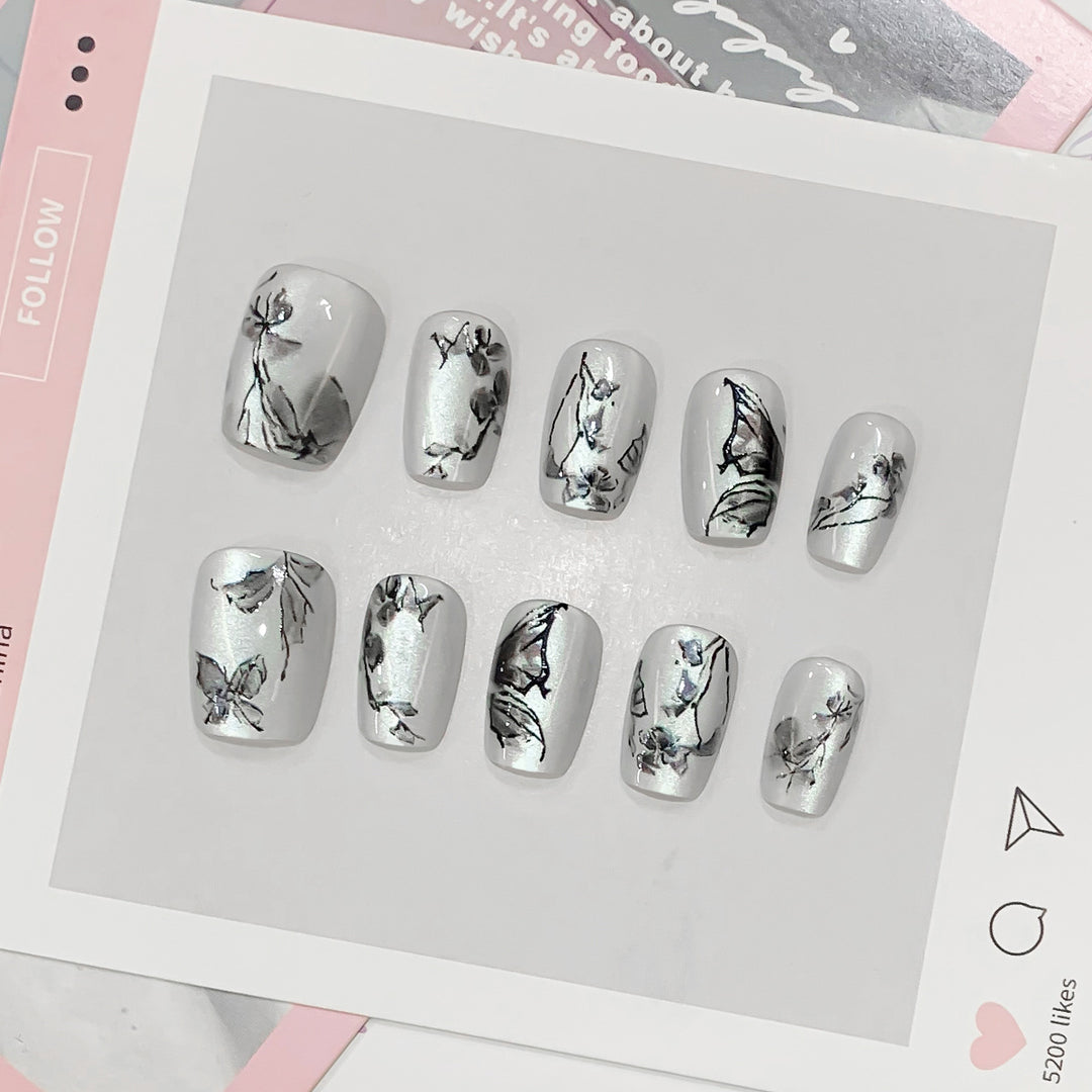 Artistic fake nails with floral patterns Bowlift