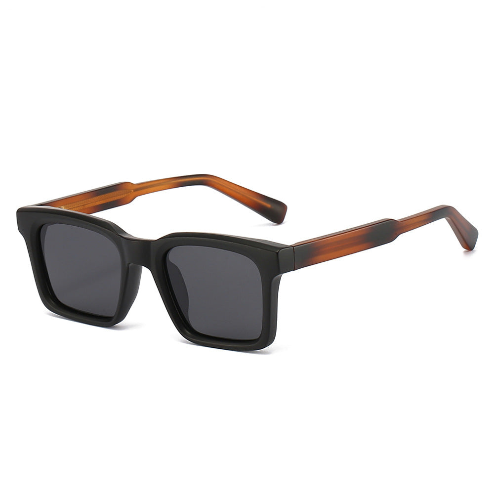 Ladies fashionable sunglasses with exclusive frame and UV protection Bowlift