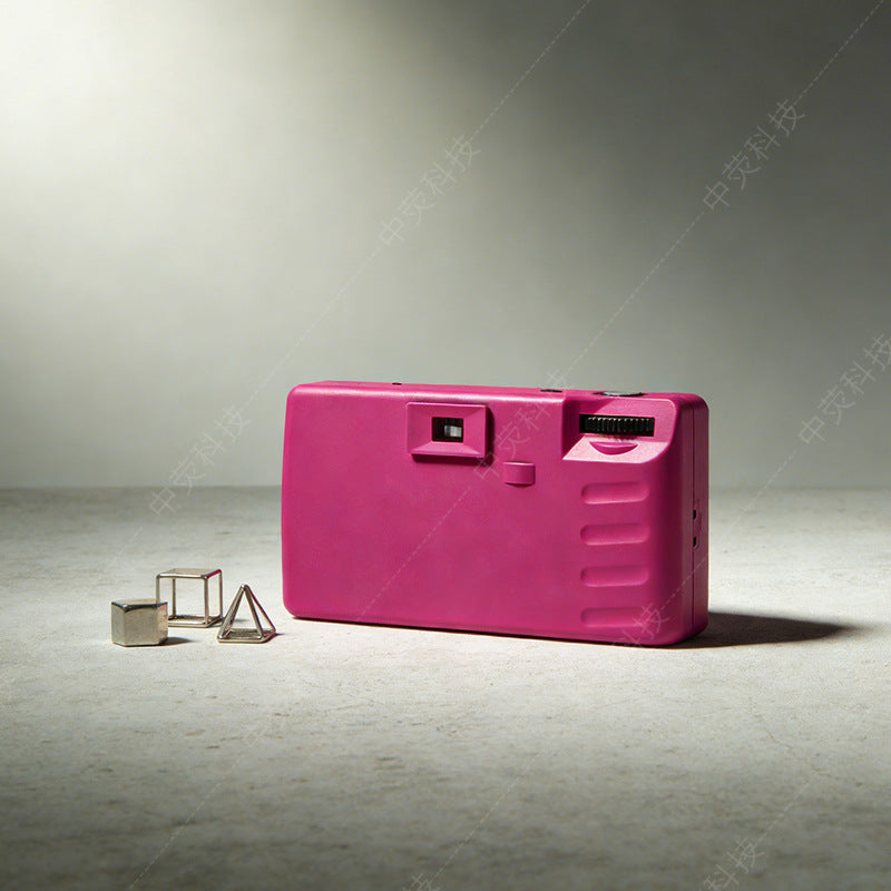 Focus-Free Disposable Camera Bowlift