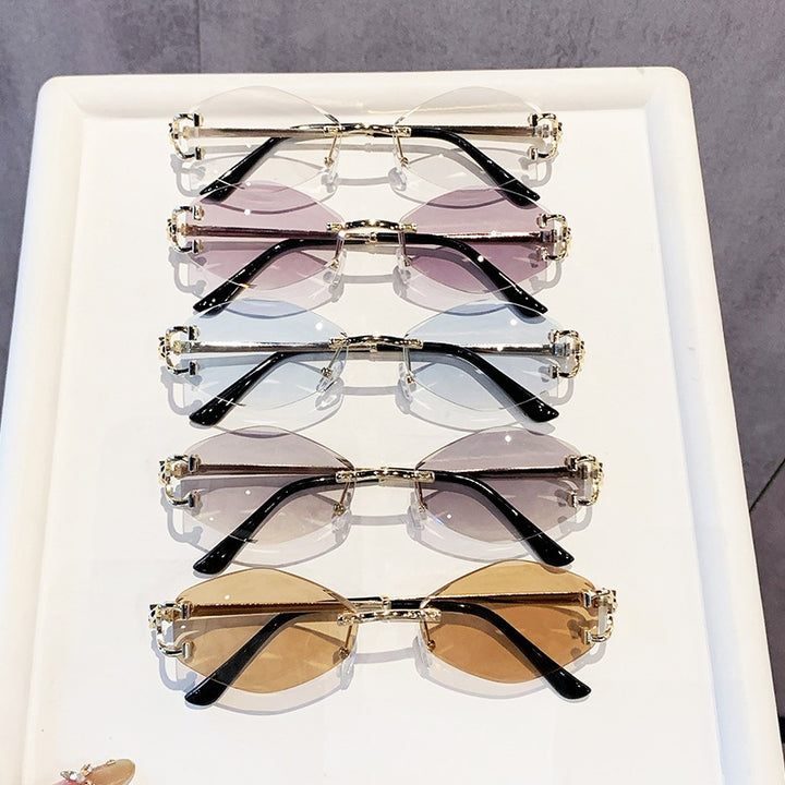 Women's futuristic sunglasses with striking hexagonal frame and high-quality glitter accents Bowlift
