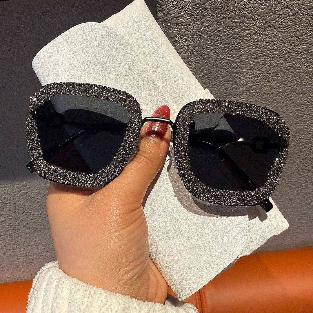 Women’s glamorous sunglasses with sparkling rhinestone embellishment Bowlift