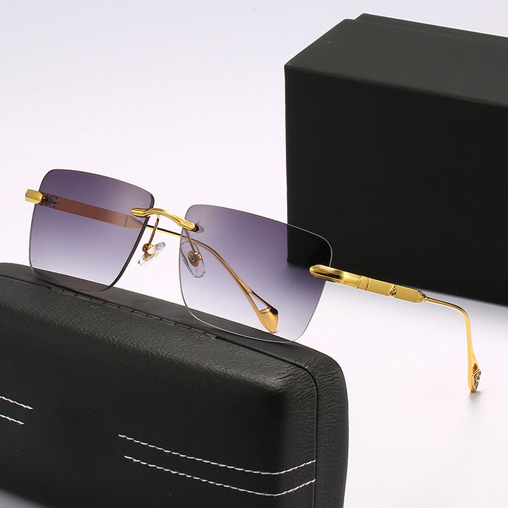 Women's fashionable square sunglasses with luxurious metal accents Bowlift