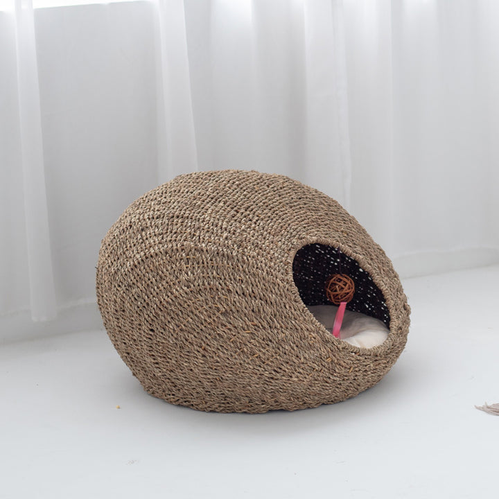 Handmade cat cave made from natural rattan Bowlift