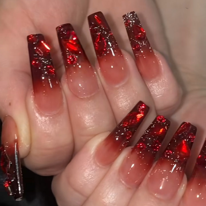 Glamorous nail art with crystal design Bowlift