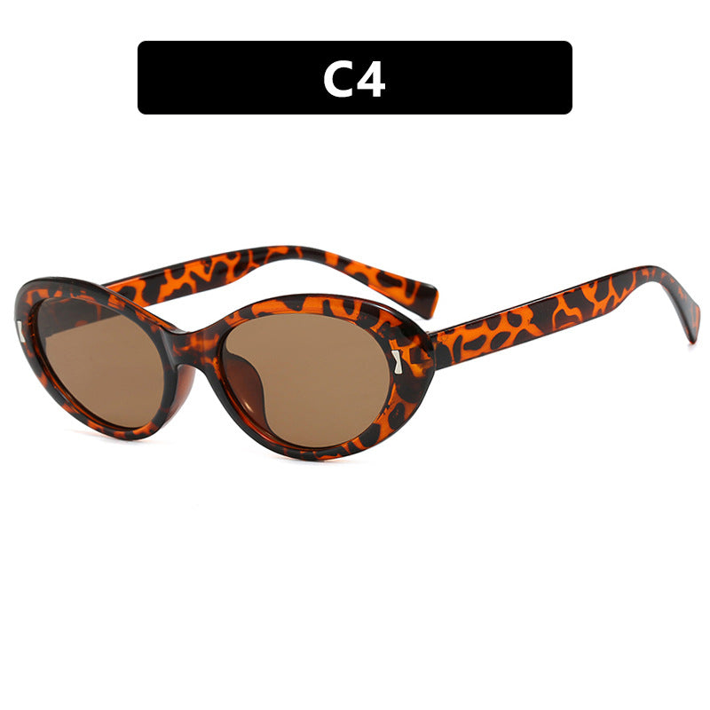 Ladies Cat-Eye Sunglasses with protective UV filter and stylish frame Bowlift