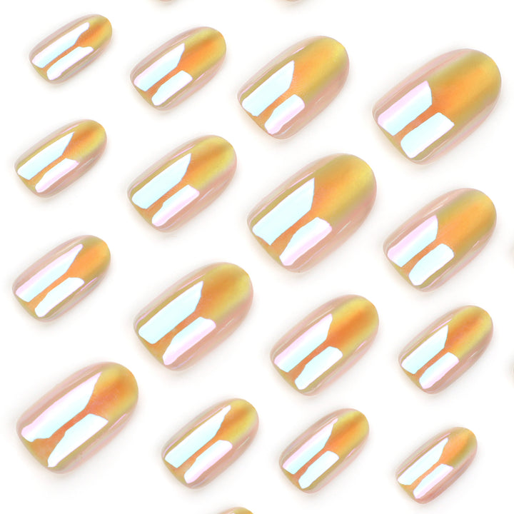 Glittering nail art with holographic effects Bowlift