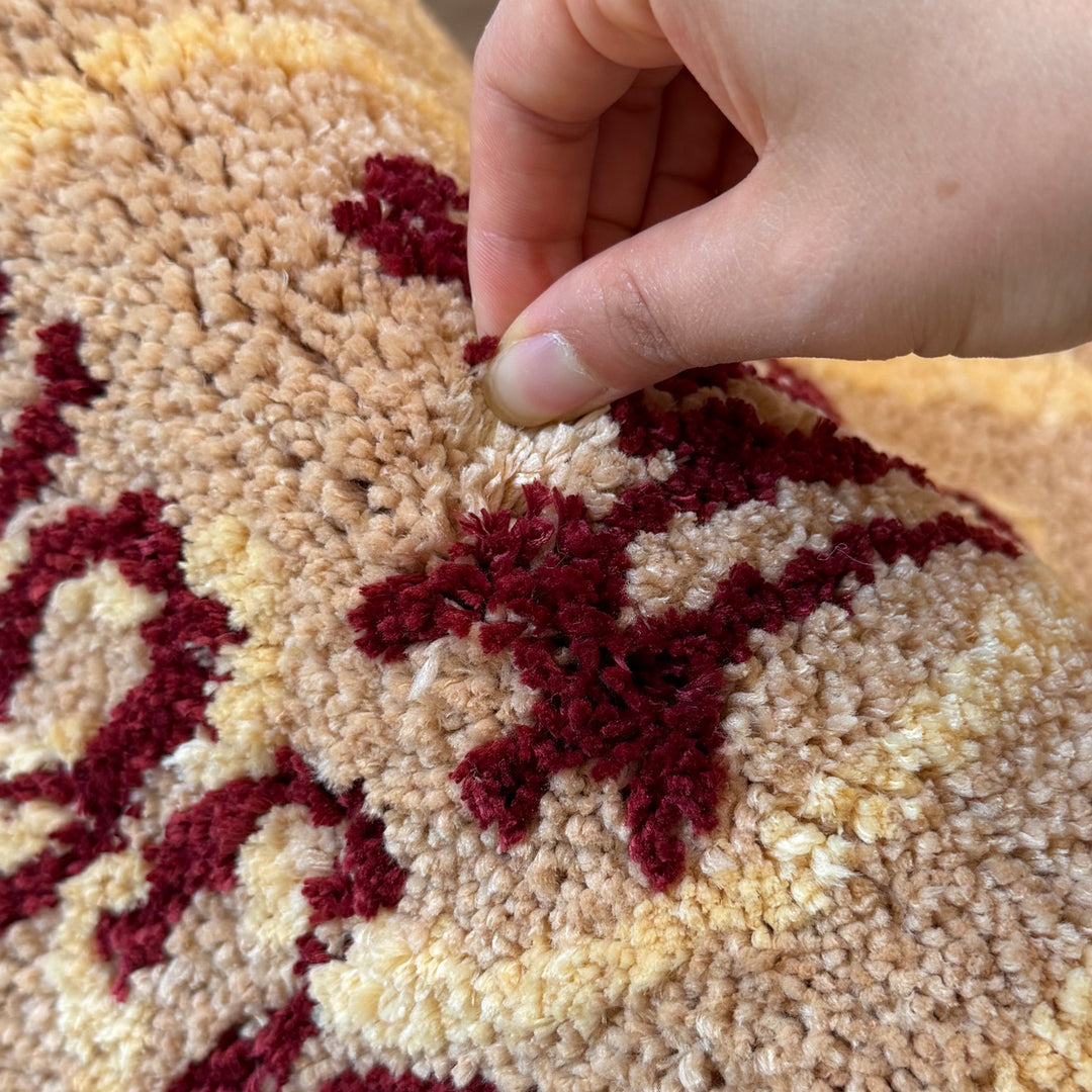 Heart-Shaped Cozy Bath Rug Bowlift