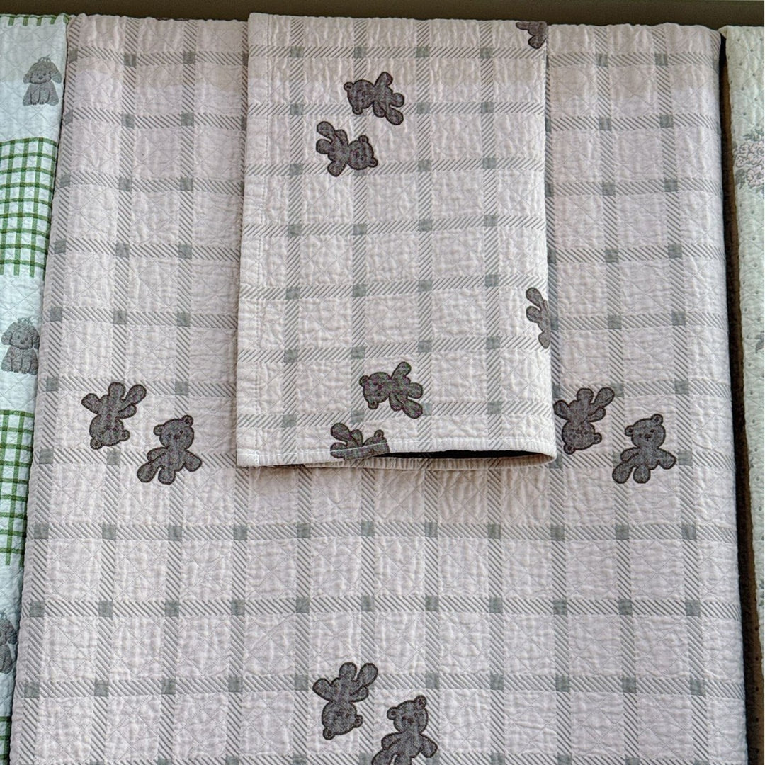 Ladies cuddly blanket with cute horse motif Bowlift