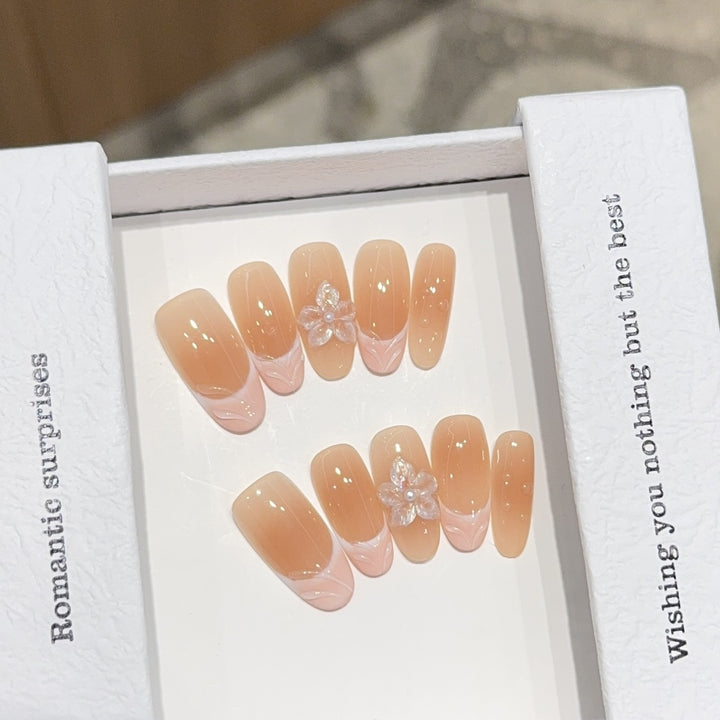 Artificial nails with romantic 3D flower accents Bowlift