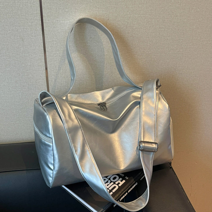 Elegant and Functional Travel Bag Bowlift