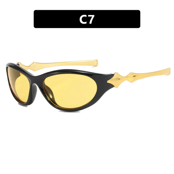 Ladies' sunglasses in an elegant retro style with eye-catching lenses Bowlift