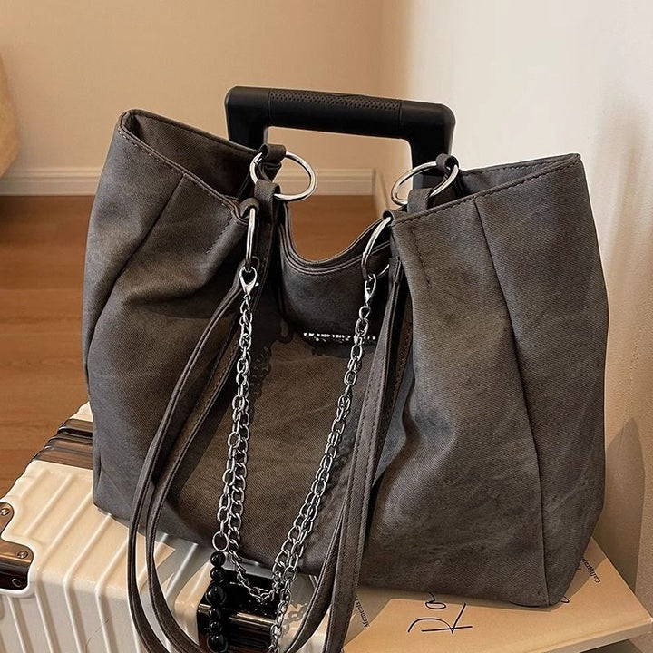 Urban Chic Shoulder Bag Bowlift