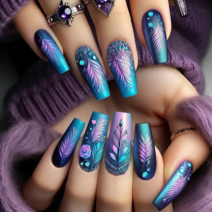 Artistic design nails with feather decoration Bowlift