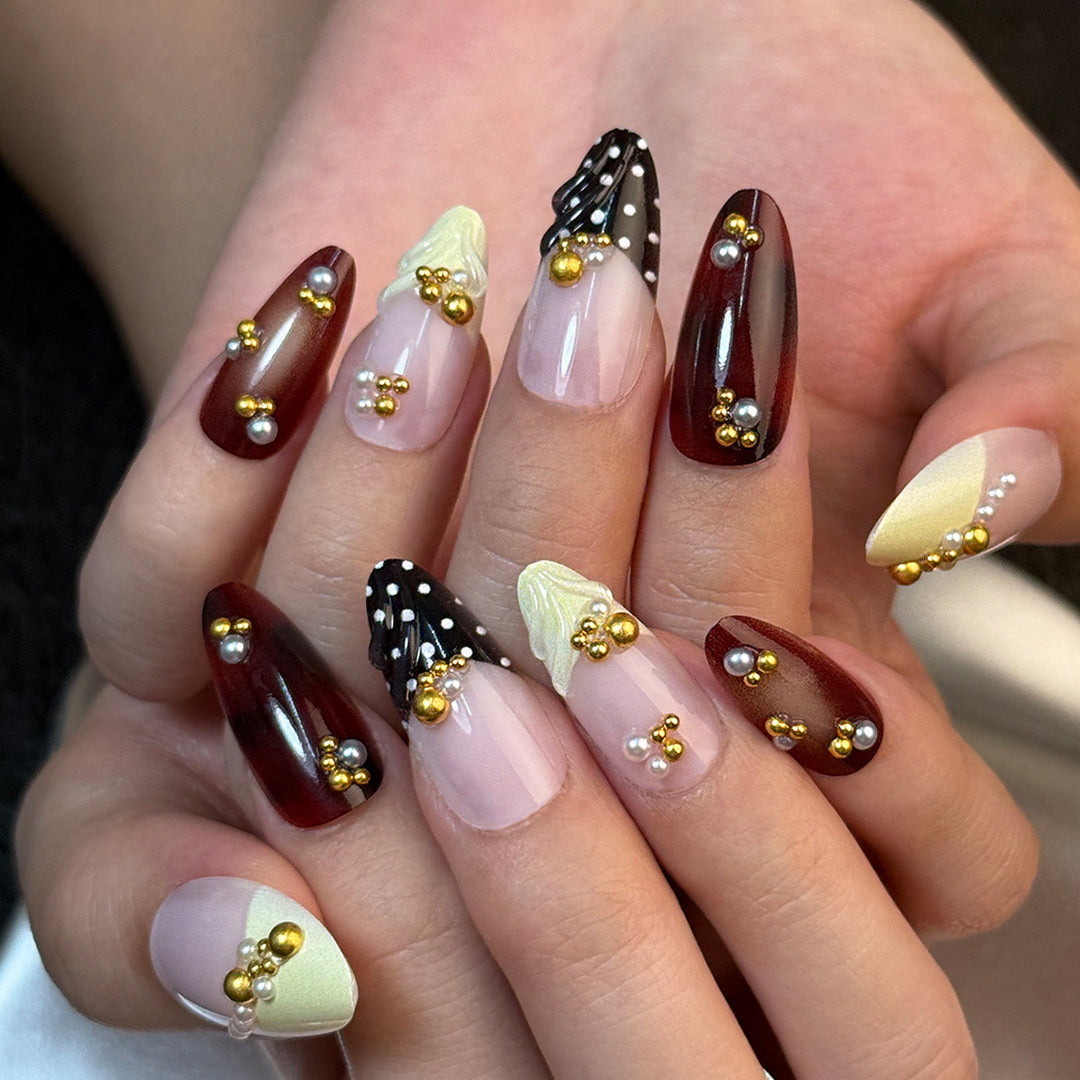 Elegant artificial nails with floral and geometric accents Bowlift