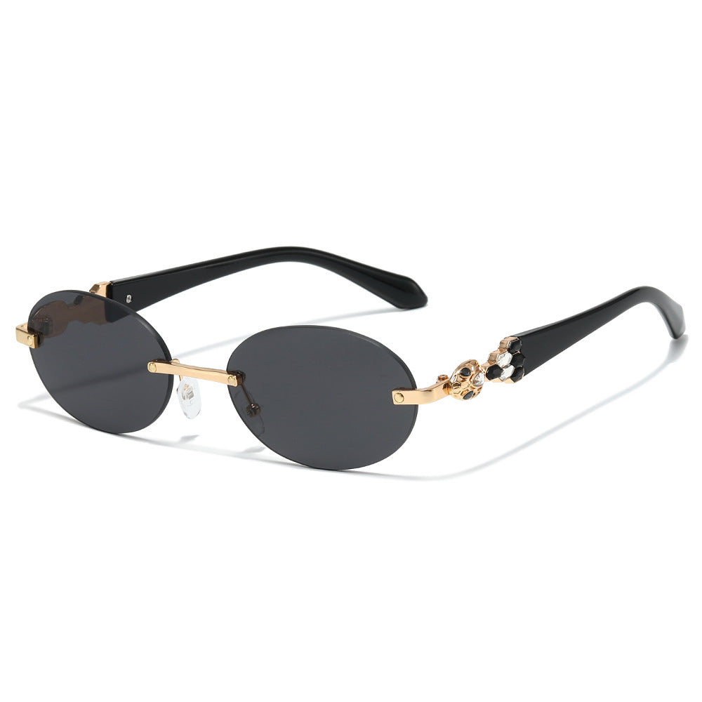 Fashion-Forward Decorative Oval Sunglasses Bowlift