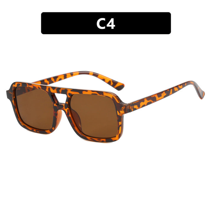 Women’s fashionable sunglasses in elegant rectangular format Bowlift