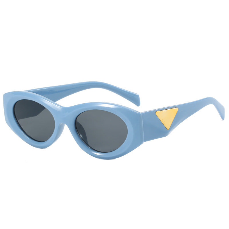 Women's sunglasses in modern retro style Bowlift