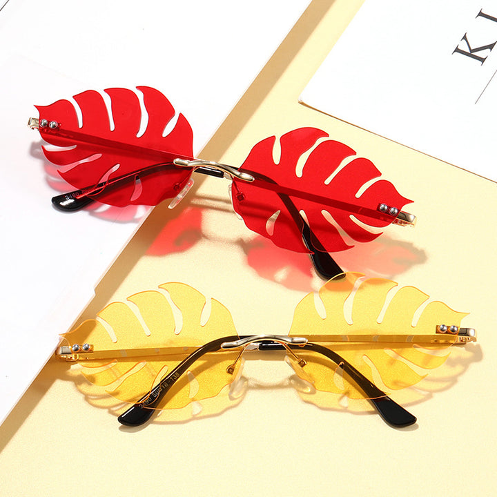 Ladies fashionable sunglasses with striking leaf design Bowlift
