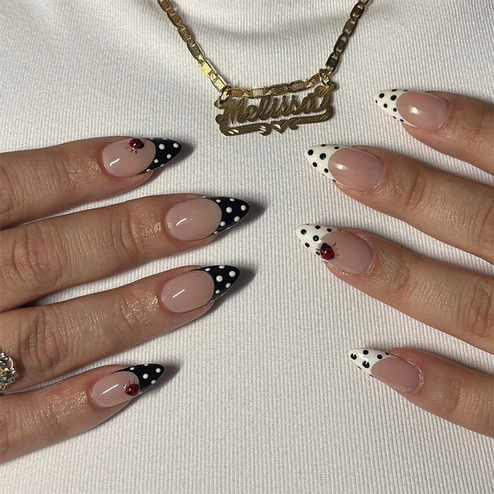 Artistic Themed Press-On Nail Set Bowlift