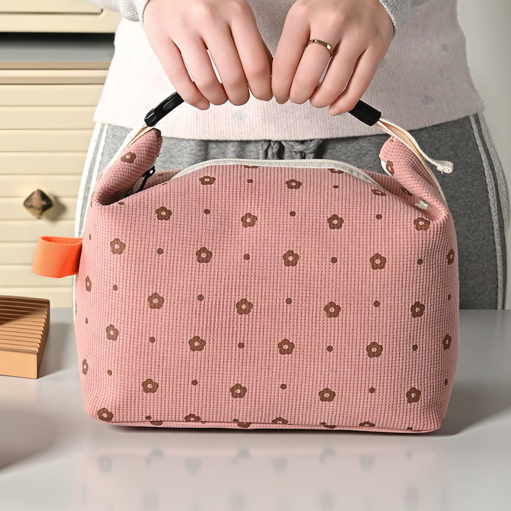 Insulated Lunch Carrier Bag with Fun Strawberry Design Bowlift