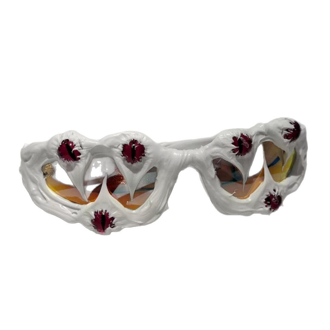 Ladies extravagant sunglasses with unique frame and eye-catching detail Bowlift