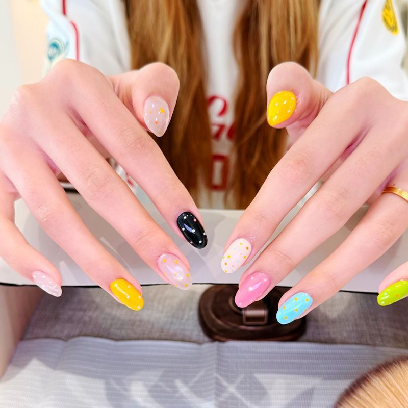 Whimsical Bunny-Themed Press-On Nail Art Set Bowlift