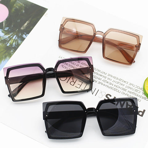 Women's Fashion Square Sunglasses with Stylish Two-Tone Frame Bowlift
