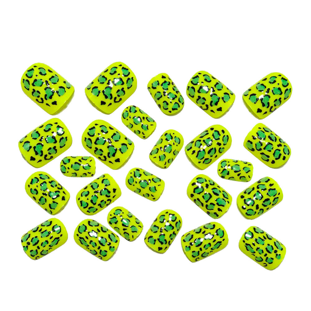 Artificial nails with animal leopard pattern Bowlift