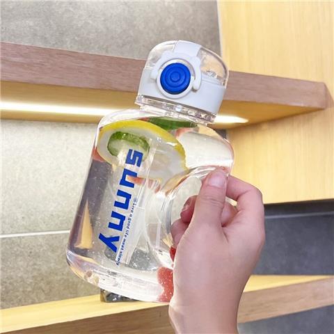 Ladies BPA-free drinking bottle with practical spout Bowlift