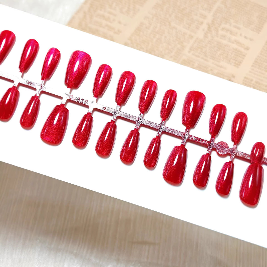 Shiny artificial nails with sparkling at the highest level Bowlift