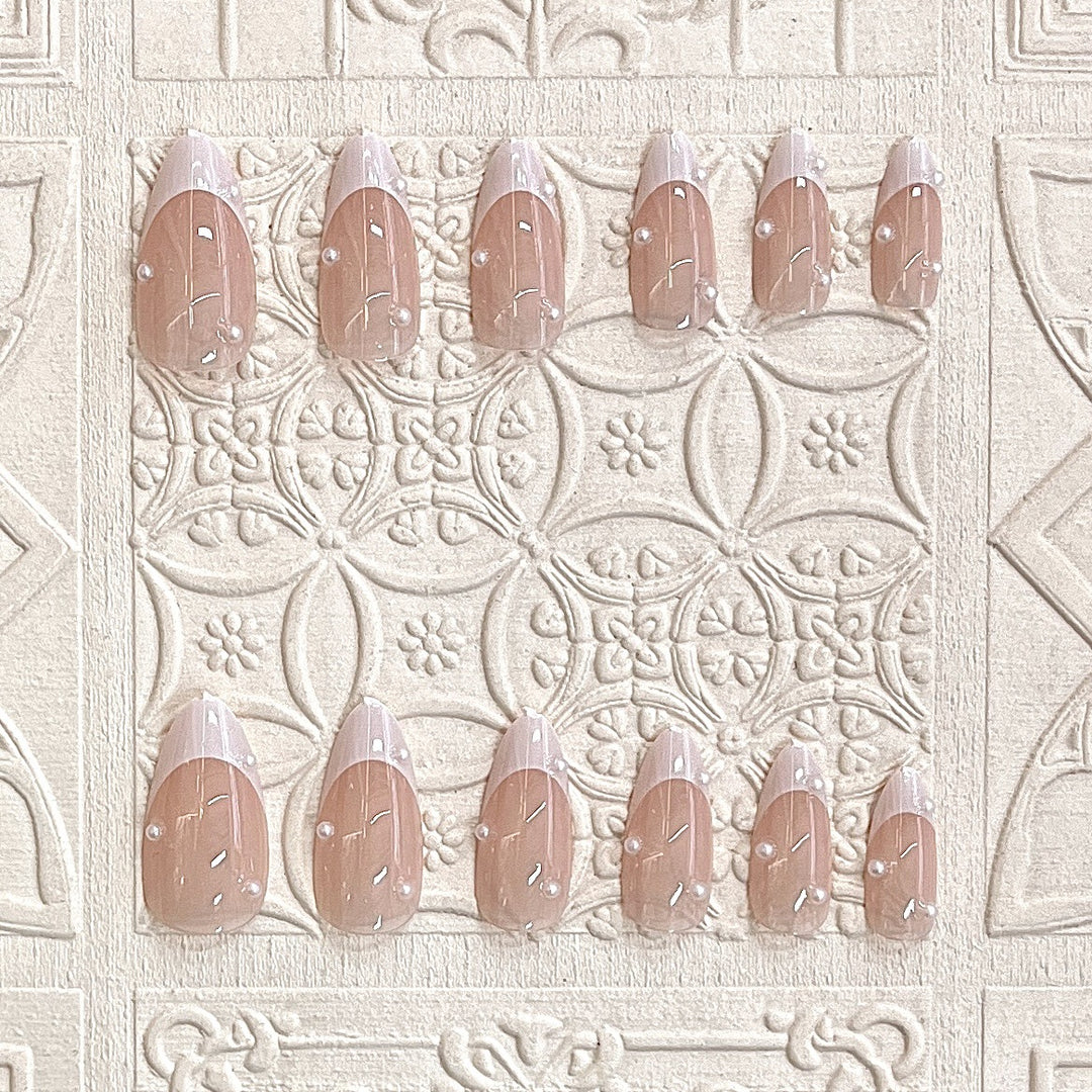 Elegant Decorative Press-On Nail Set Bowlift