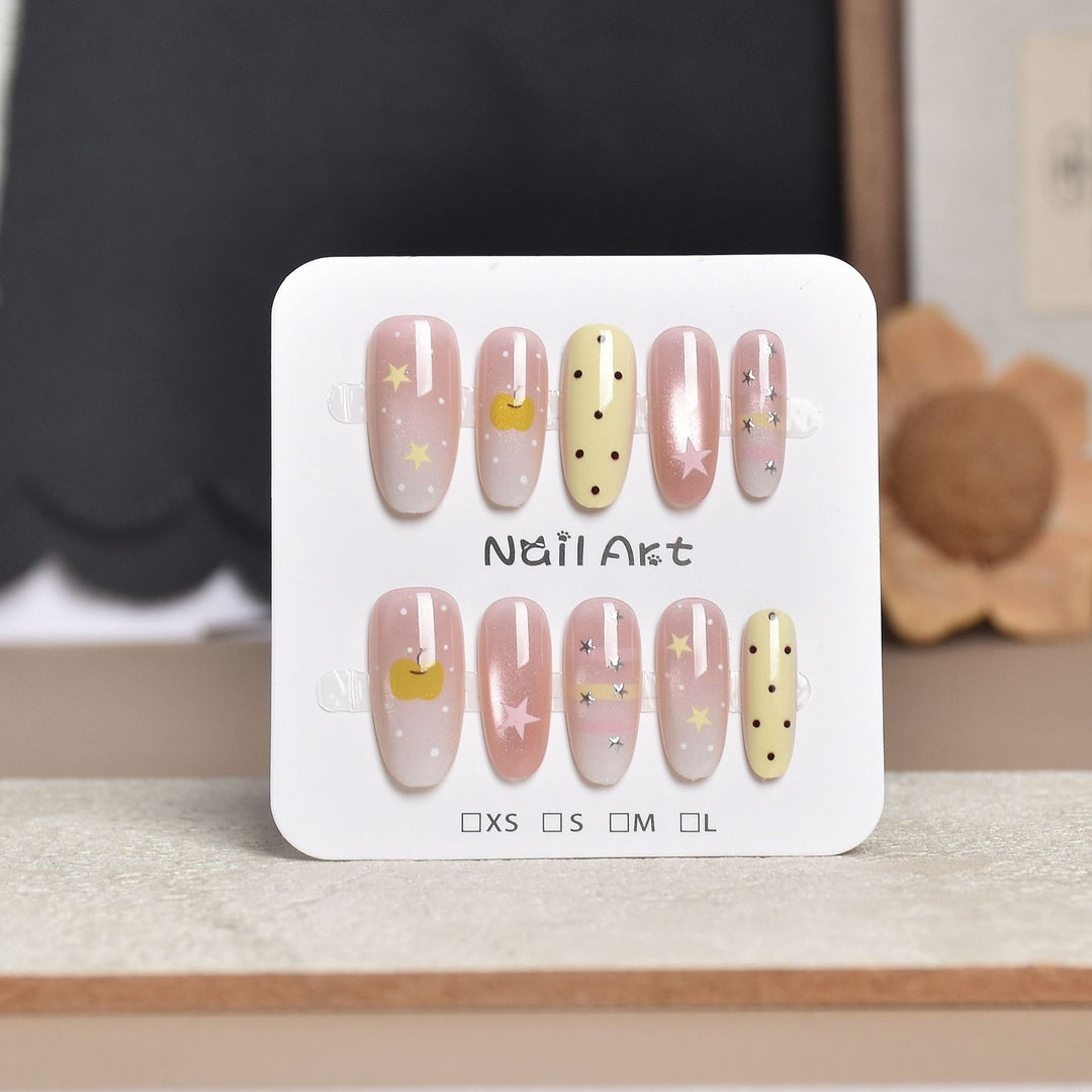 Artistic Star-Embellished Press-On Nail Set Bowlift