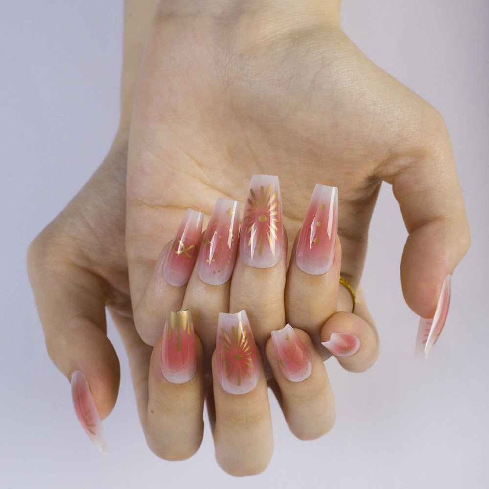 Elegant and Natural Nail Decoration Bowlift
