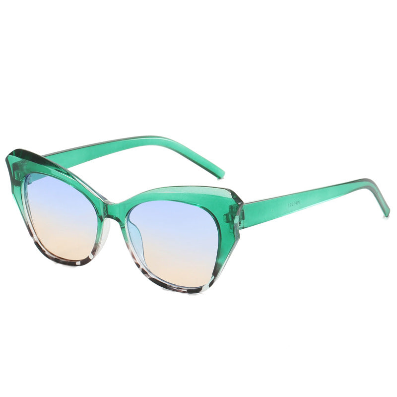 Women's Cat-Eye Sunglasses with Extravagant Mirror Design Bowlift