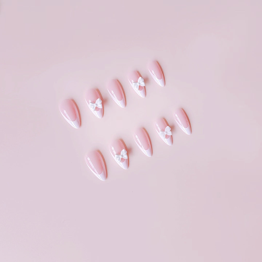 Artificial nail set with elegant 3D flowers and sparkling accents Bowlift