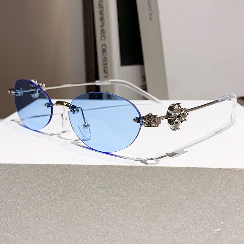 Ladies elegant sunglasses with geometric frame Bowlift