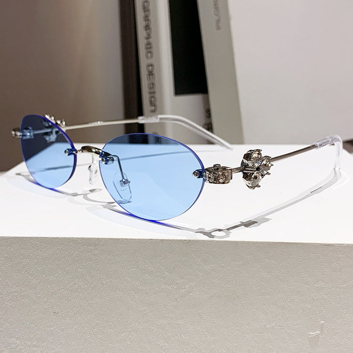 Ladies elegant sunglasses with geometric frame Bowlift
